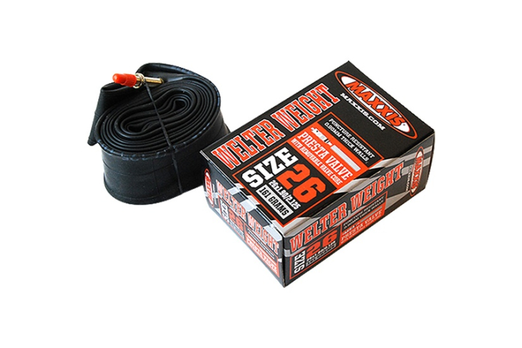 Камеры Камера 700 Maxxis Welter Weight 700x33/50C Вело ниппель Артикул 