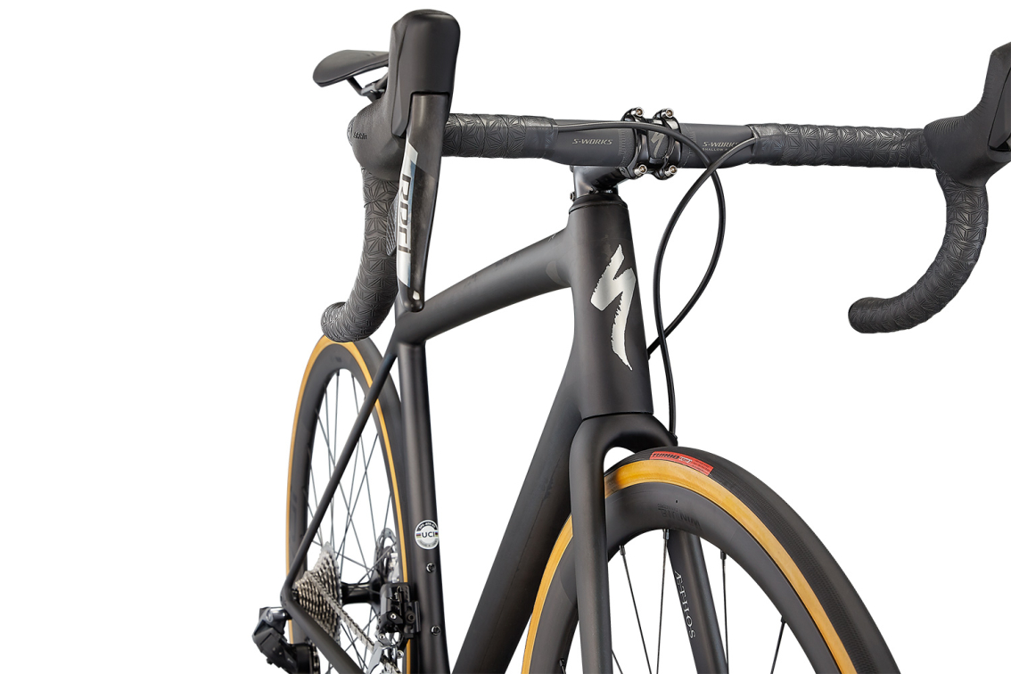 Шоссейные велосипеды Specialized S-Works Aethos 2022 Carbon/Chameleon Eyris Color Run/Chrome Foil Артикул 97222-0249, 97222-0254, 97222-0256, 97222-0252, 97222-0258, 97222-0261