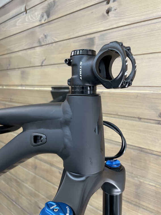 Рамы горных велосипедов фреймсет Specialized Fuse 29 2022 Satin Black / Gloss Black Артикул 