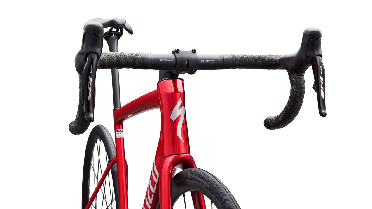 Шоссейные велосипеды Specialized Tarmac SL8 Comp - Shimano 105 Di2 2026 Gloss Red Tint Over Silver Dust / Silver Dust Артикул 94926-5961, 94926-5954, 94926-5952, 94926-5956, 94926-5944, 94926-5958, 94926-5949