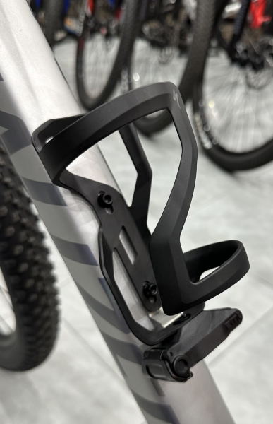 Фляги и держатели Флягодержатель Specialized ZEE CAGE II RIGHT + Инструмент Артикул 