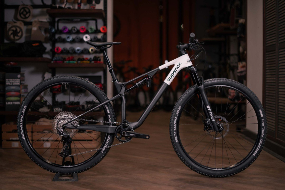 Купить Superior XF 9.2 RC 2024 Matte Carbon/White Артикул 801.2024.29218, 801.2024.29219, 801.2024.29220, 801.2024.29217