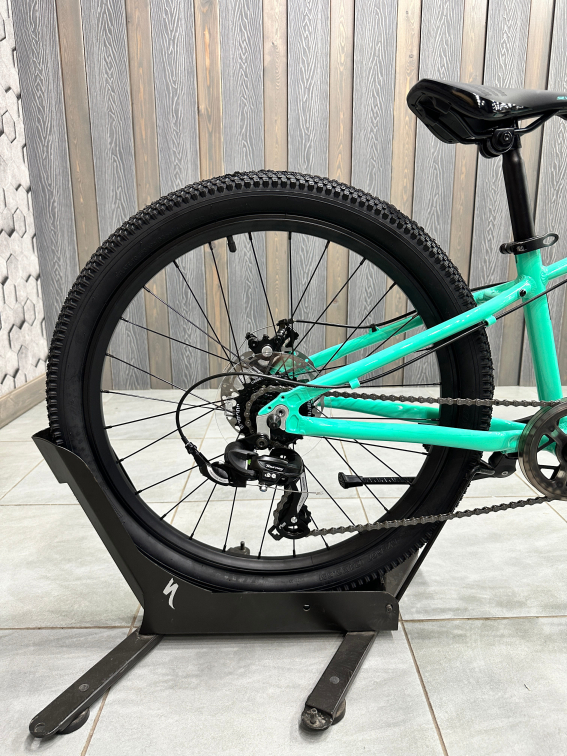 24 дюйма (7-11 лет) Silverback Spyke 24 D 1 Girl 2026 Gloss Mystic Teal/Gloss Black Артикул 4816026312845